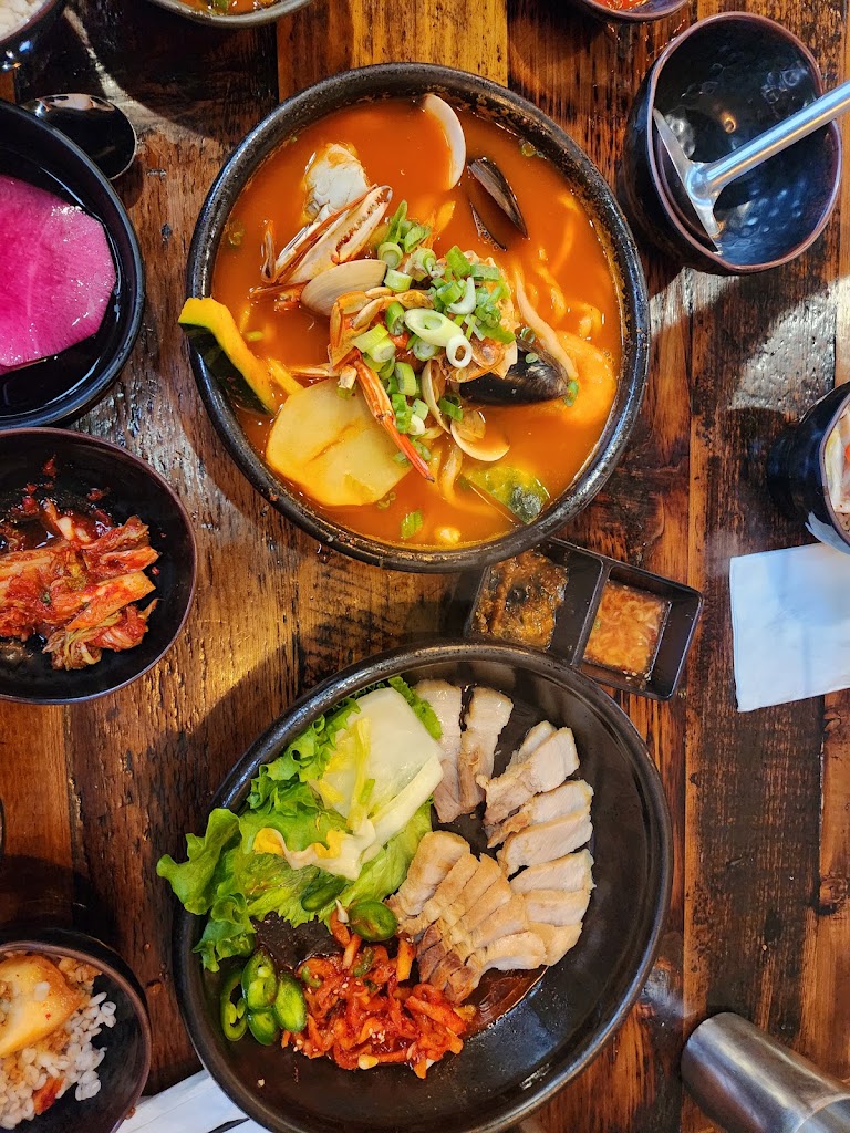 Belly & Jowl at Hangari Kalguksu