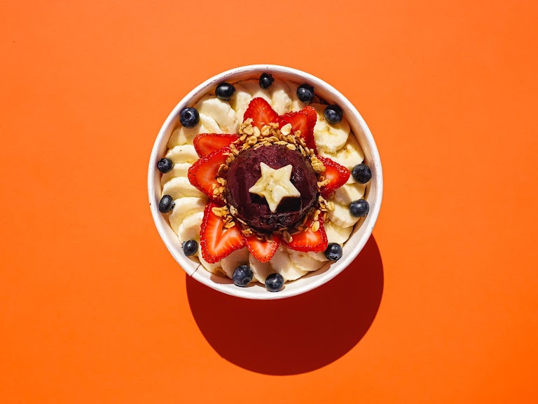 Granola at Ubatuba Açaí - Burbank