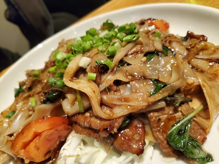 PAD SEE EW at Thai by Trio