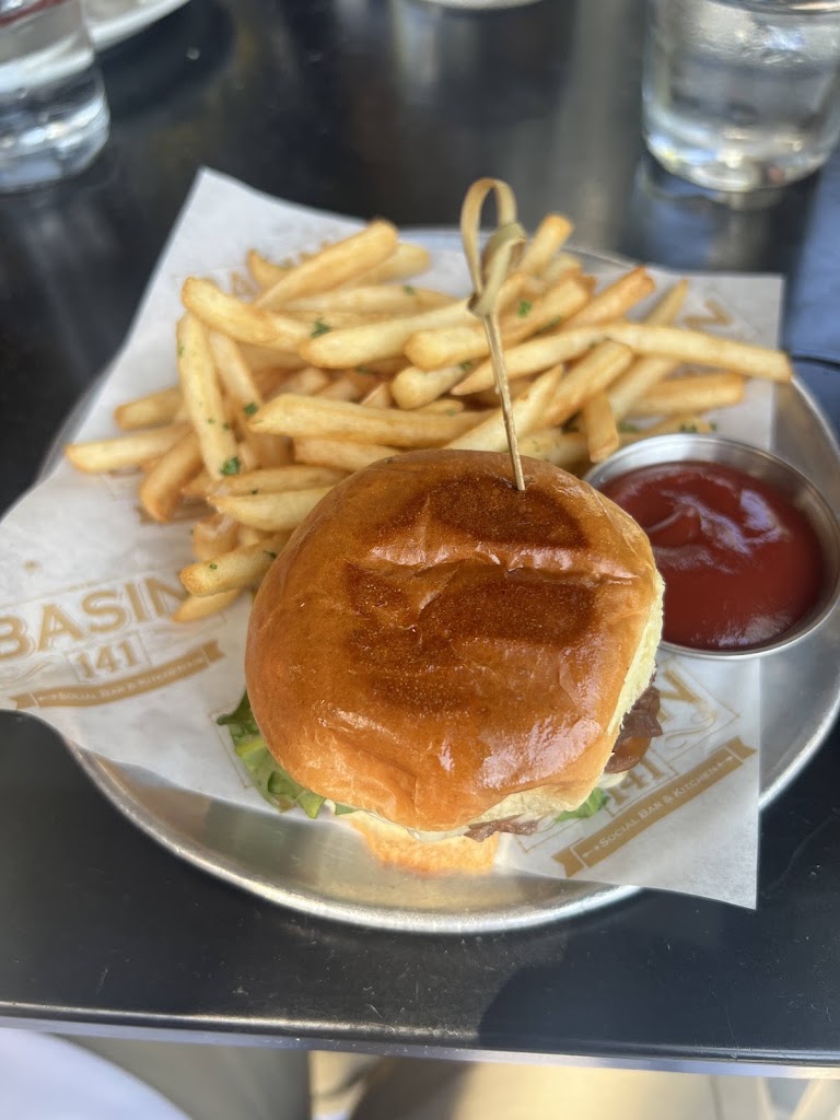 Black Angus Basin Burger at Basin 141
