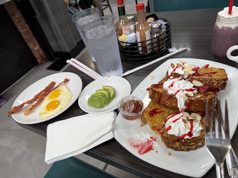 Chicken-fried Steak & Eggs at Broken Yolk Cafe