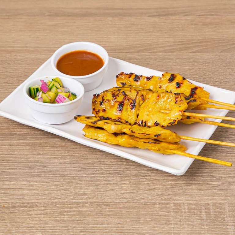 Yellow Curry Chicken at Rincome Restaurant