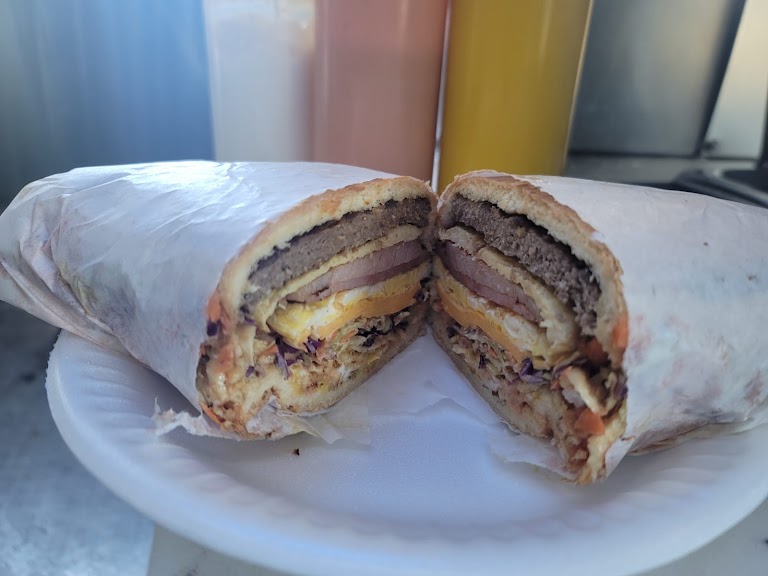 Hamburguesa 4x4 at Arepas El Chamo