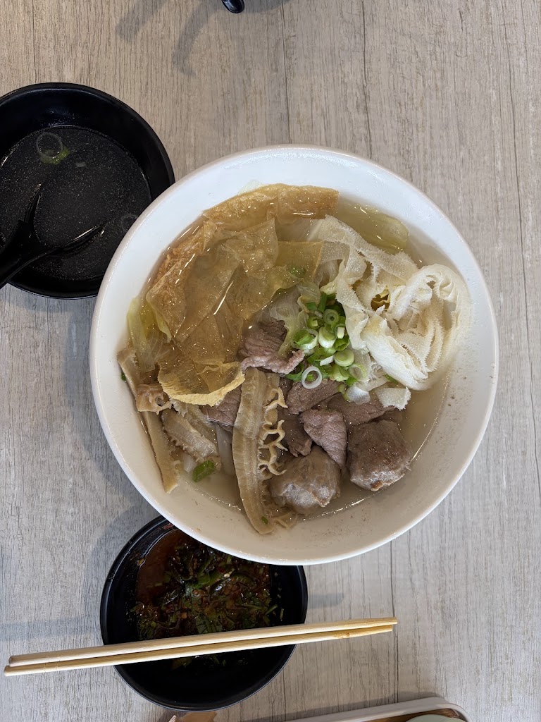 Combo B 潮汕牛脑牛杂煲 at Chao Wei Ju
