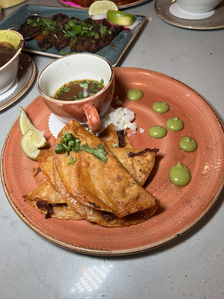 Tlayuda (pronounced “t La Yu Tha”) at Calaca Mamas Cantina