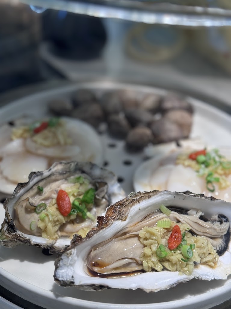 Icelandic Jumbo Oysters at Youpeng Seafood · Go Believe