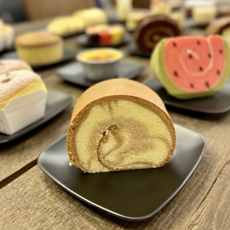8" Vanilla Chiffon with Strawberry Filling at JJ Bakery & Cafe — City of Industry
