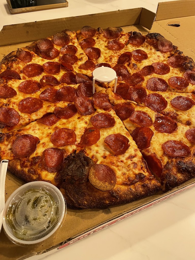 X-large 18" 1 Topping at Unique Pizzeria
