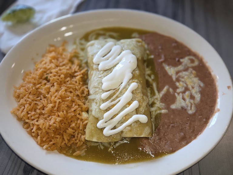 Filete Empapelado at El Ancla Restaurant & Bar