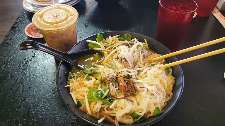 Mì & Bánh Ướt at Phở 79
