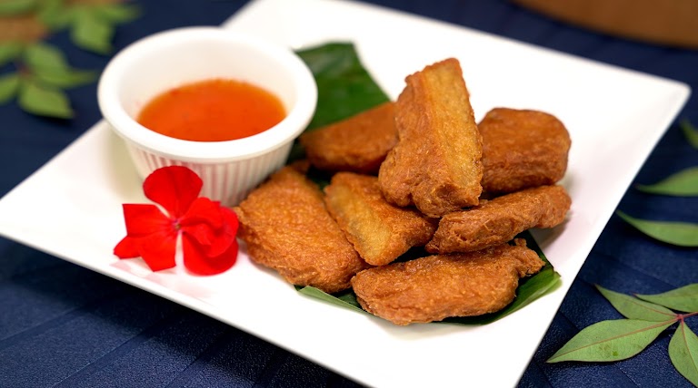 Fried Chicken Wonton - 10 Pcs at Green Basil Thai Restaurant