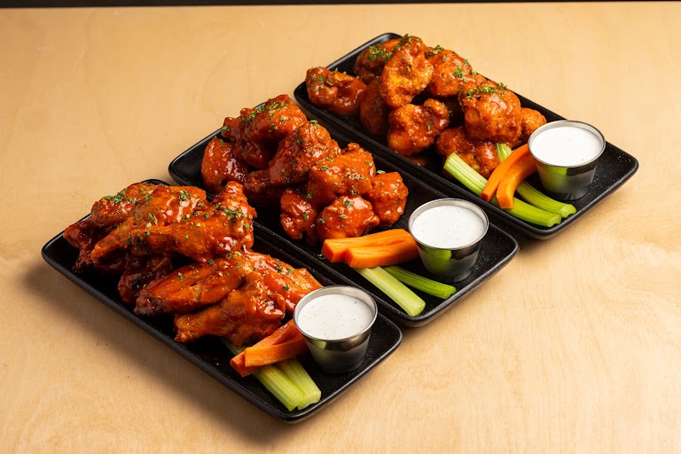 Boneless Wings at 33 Taps Silver Lake