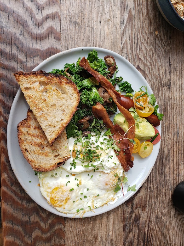 Blueys Breakfast at Blueys Santa Monica