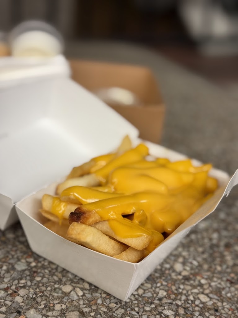 Chili Cheese Fries at Original Tommy's
