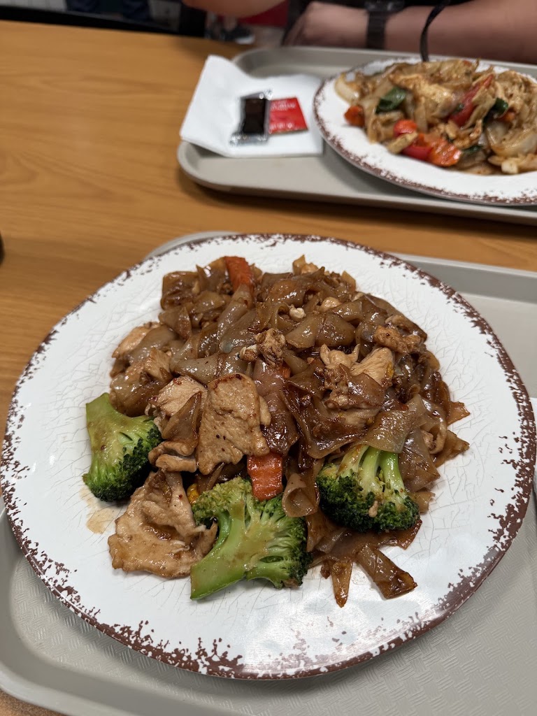 Thai Cashew Nut at Somboon Thai Food