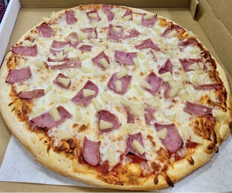 Large 16" 1 Topping at Unique Pizzeria