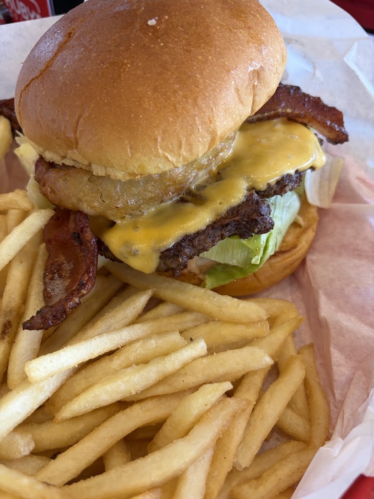 Bacon Cheeseburger at Ruby's Diner