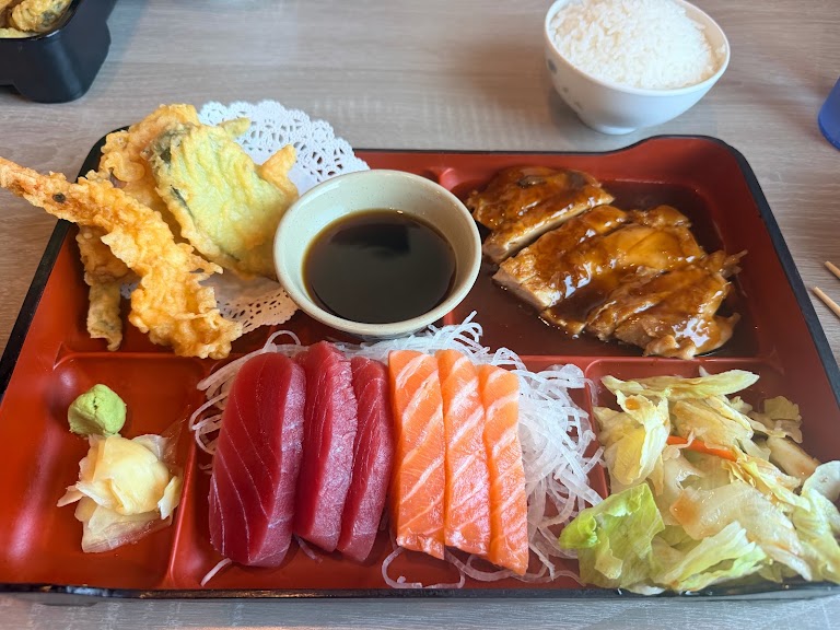 Teriyaki Beef Bento with Sashimi at Tokyo Lobby Restaurant