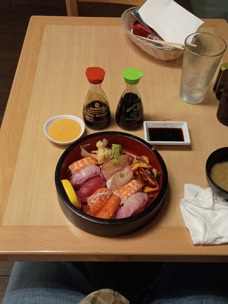 Sushi & Sashimi at Tokyo Express Sushi