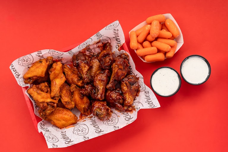 Wings 6 Pcs at Richie's Hot Chicken