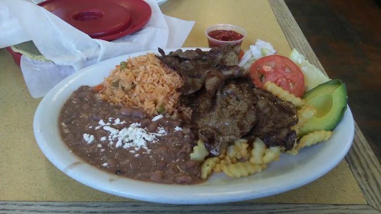 Carne Asada Y Huevos / Steak & Eggs at El Huarache Veloz