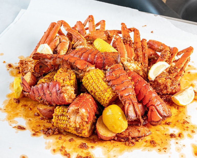Captain's Catch Combo at Boil Daddy - Stanton