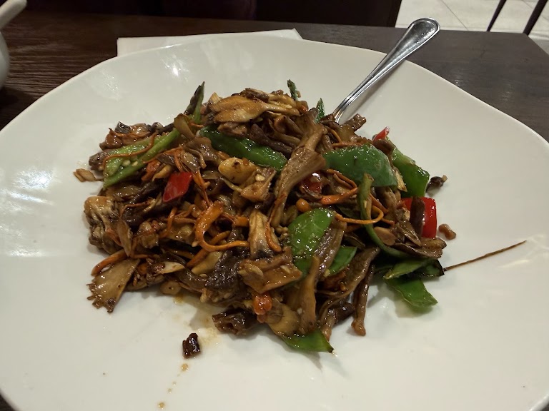 Spicy Jumping Chicken at 留湘小聚 Ping's Bistro Rowland
