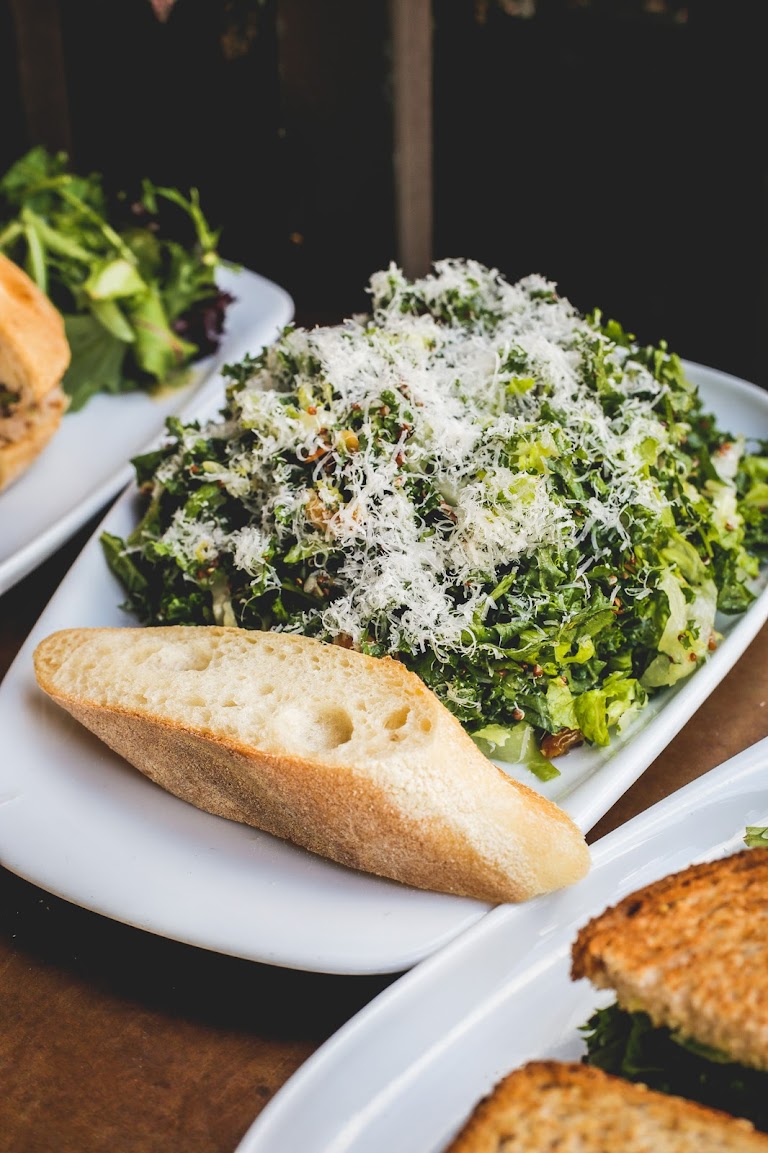 Vibrant Salads at Comoncy