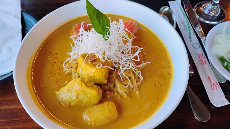 Curry Noodle at Rustic Spoon
