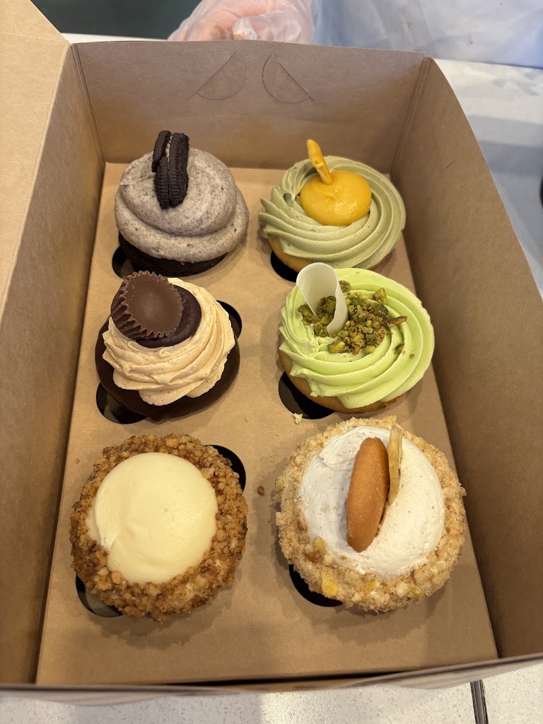 Jumbo Cupcake at My Delight Cupcakery